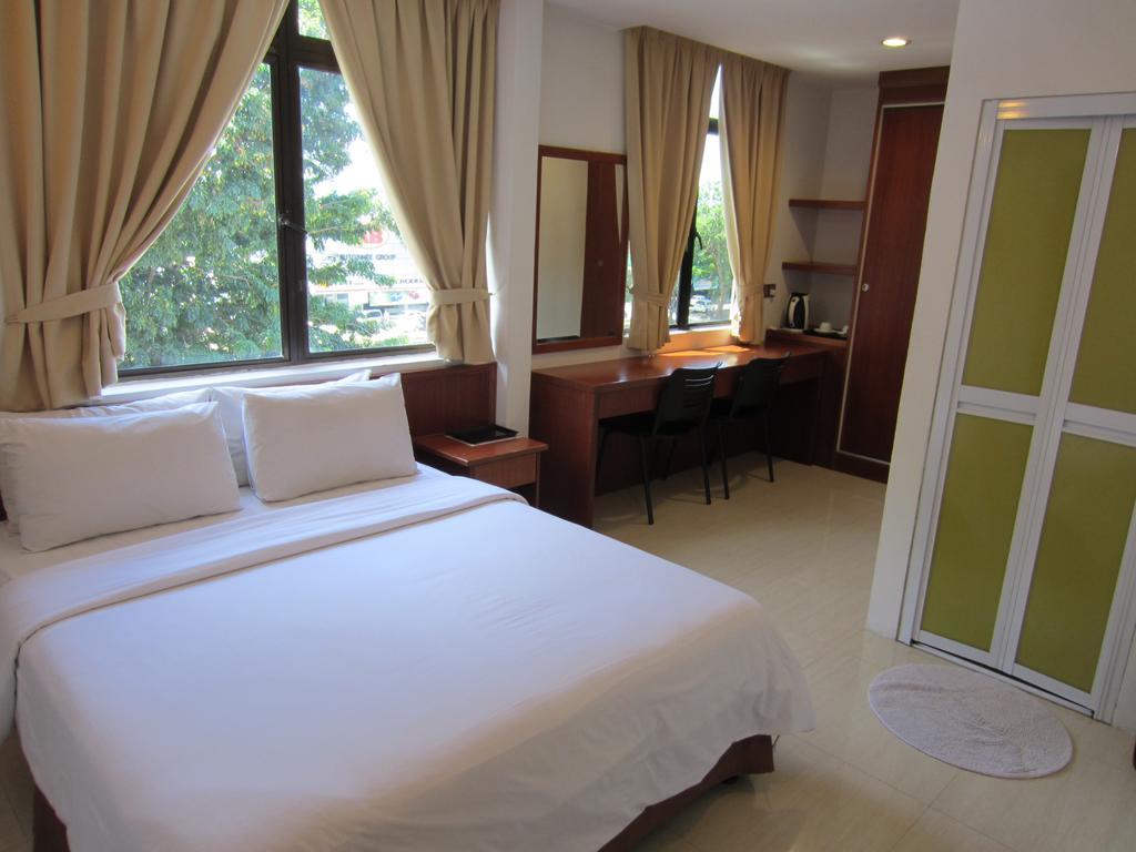 AG Hotel Penang Gelugor Bagian luar foto